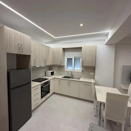 Luxury Room's By Lika Πανσιόν 3*