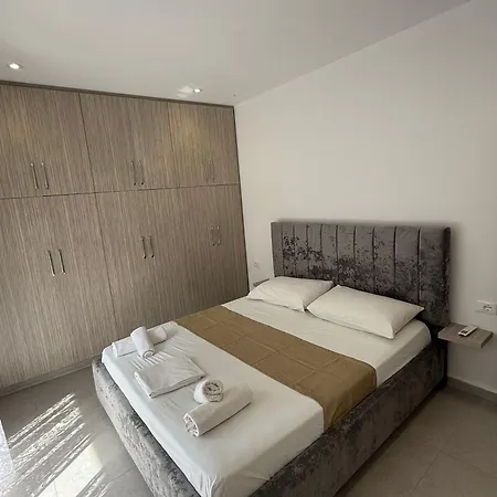 Luxury Room's By Lika 3* Σαράντα