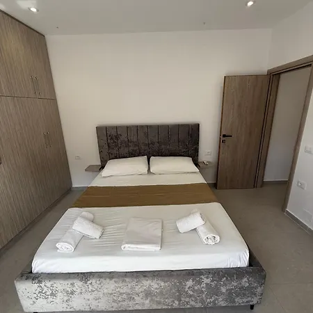 Πανσιόν Luxury Room's By Lika Σαράντα