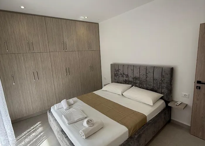 Luxury Room's By Lika Penzion Sarandë